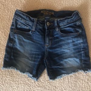 Like new -Juniors SIZE 0 Denim Shorts - Distressed